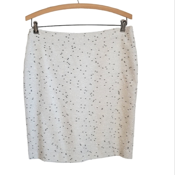 Talbots Dresses & Skirts - NWT Talbots winter white with black stitch suit skirt, size 6P